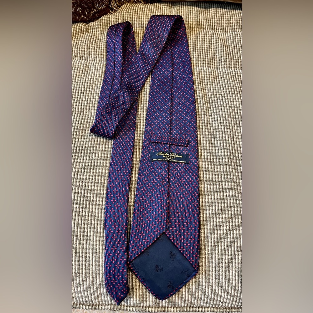 BROOKS BROTHERS TIE